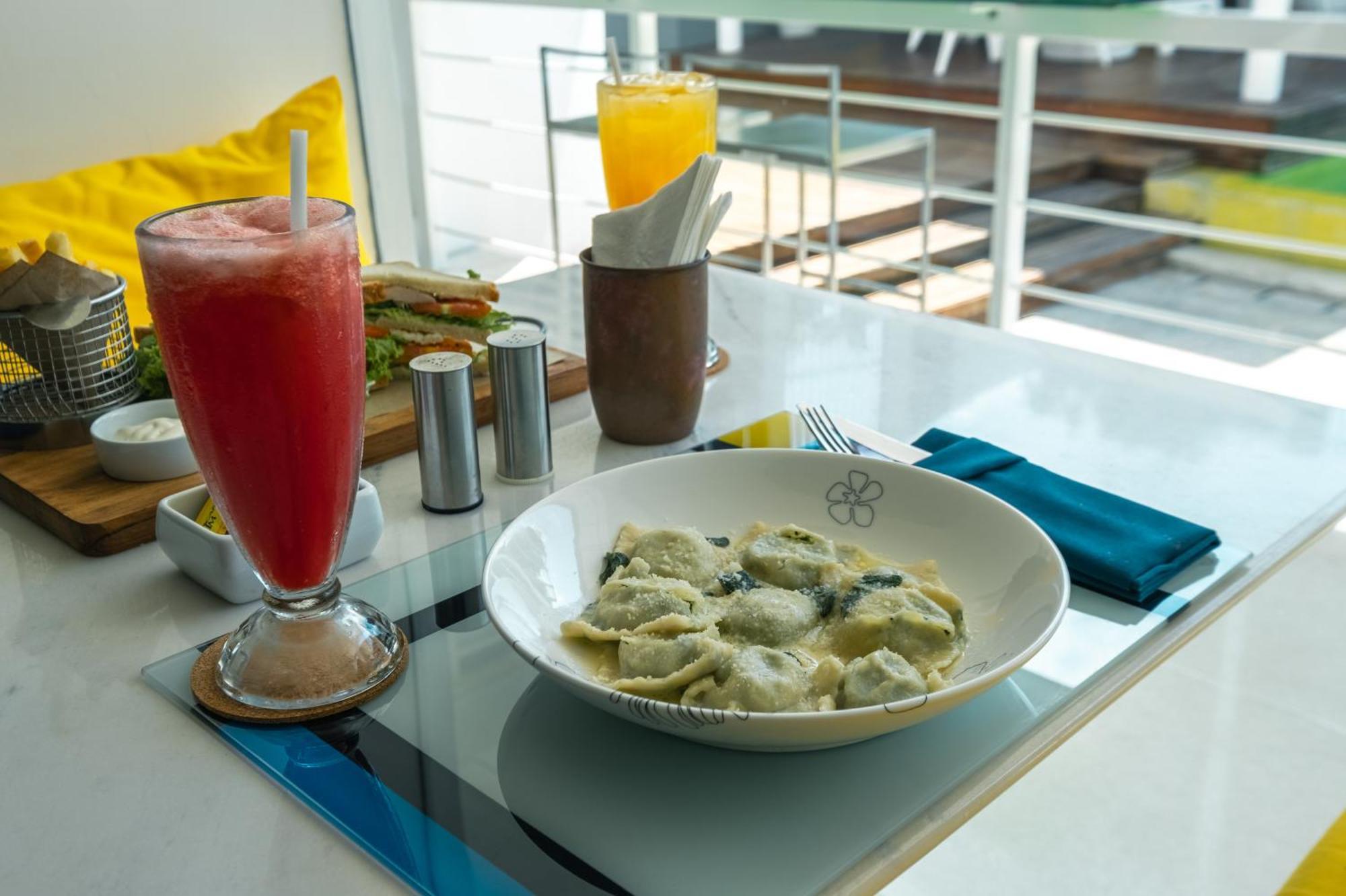 Chill Hotel Seminyak Экстерьер фото